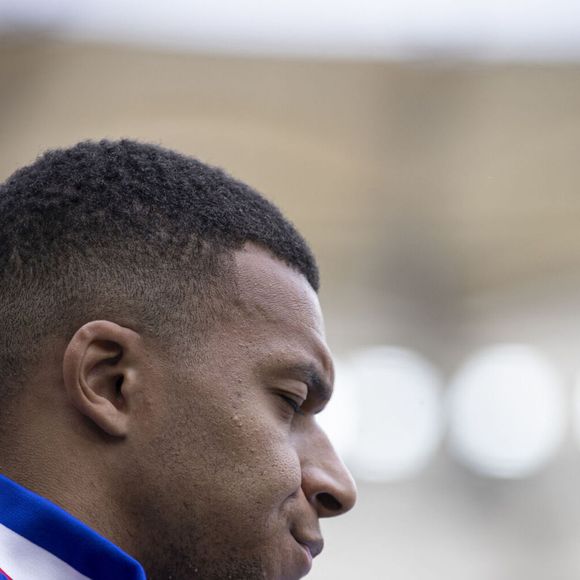 Son retour pour le prochain match reste incertain.

kylian mbappe 
Elyxandro Cegarra / PsnewZ / Bestimage