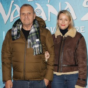 Jean-Charles de Castelbajac et Pauline de Drouas à la première du film Disney "Vaiana 2" au Grand Rex à Paris, le 23 novembre 2024.
Photo : Coadic Guirec / Bestimage