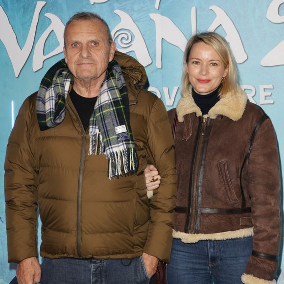 Jean-Charles de Castelbajac et Pauline de Drouas à la première du film Disney "Vaiana 2" au Grand Rex à Paris, le 23 novembre 2024. 

Photo : Coadic Guirec / Bestimage