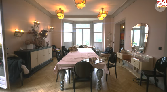 Valentin Kretz ouvre les portes de sa demeure familiale à Boulogne-Billancourt