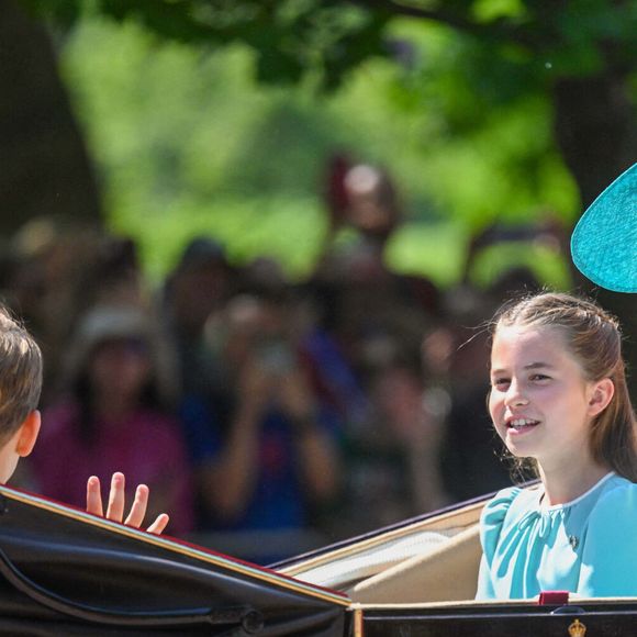 La princesse Charlotte, Catherine, princesse de Galles, le prince George et le prince Louis pendant le défilé des couleurs 2025, à Londres, Royaume-Uni, le 14 juin 2025. Photo by Zak Hussein/Splash News/ABACAPRESS.COM