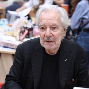 L'acteur, 81 ans, redoute de se voir affaibli par l'âge.
Pierre Arditi lors du Festival du livre le 19 Avril 2026 Denis Guignebourg/BestImage