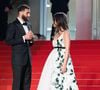 L'attaquant d'Al-Ittihad a expliqué qu'il se verrait bien faire des apparitions au cinéma, avant d'adresser une dédicace directe et appuyée à celle qui partage sa vie, l'actrice Lyna Khoudri.

Karim Benzema et sa compagne Lyna Khoudri à la descente des marches du film « 13 jours 13 nuits » lors du 78ème Festival International du Film de Cannes. Le 23 mai 2025
© Olivier Borde/ Bestimage