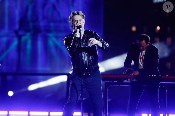 David Hallyday lors de l’émission "La grande soirée du 31 décembre de Paris" diffusée sur France 2 sur les Champs-Elysées à Paris, France, le 31 décembre 2024.  © Clovis-Tribeca/Bestimage