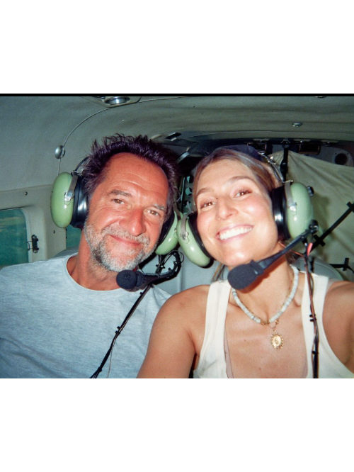 Pourquoi le tournage de Rendez-vous en terre inconnue en Amazonie avec Stéphane de Groodt et Laury Thilleman a failli être reporté ?