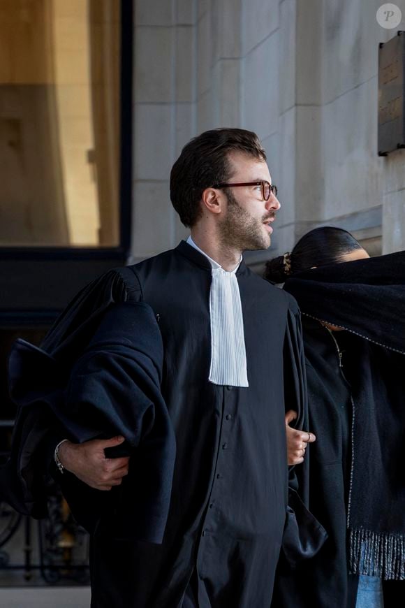Lors de l'audience, l'avocat de la victime a salué la constance et le courage de sa cliente face aux avocats de la défense.

Jean-Baptiste Boué-Diacquenod, avocat de la plaignante - Procès de Naps (Nabil Boukhobza) accusé d'avoir violé dans son sommeil une jeune femme dans un hôtel en 2021, après une soirée en discothèque.
Il est jugé devant la cour criminelle départementale de Paris.
Le 16 février 2026.

© Vincenzo Arnone / Bestimage