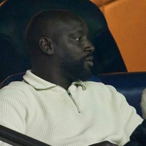 Ladji Doucouré - Célébrités assistent au match de Ligue des champions entre le PSG et Manchester City (4-2) au Parc des Princes à Paris le 22 janvier 2025. © Cyril Moreau/Bestimage