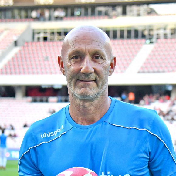 Fabien Barthez - Match des Légendes, la rencontre qui mêle le football et le rugby au profit de l'association de P. Olmeta (ancien gardien de but et co-fondateur de l'association), "Un sourire, un espoir pour la vie" s'est déroulé à Nice à l'Allianz Riviera, le 26 septembre 2022. © Bruno Bebert/Bestimage