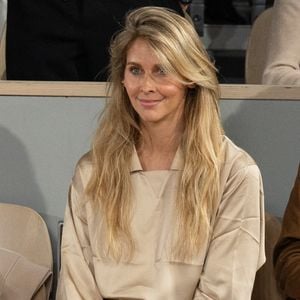 À travers ce programme, l'animatrice de 38 ans décrypte et analyse des matchs de football. 

Ophelie Meunier et Mathieu Vergne assistent à la 10e journée de Roland-Garros 2026, le 2 juin 2026 à Paris, en France. Photo de Laurent Zabulon/ABACAPRESS.COM