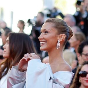 Bella Hadid - Montée des marches du film " Garance " lors du 79ème Festival International du Film de Cannes, le 17 mai 2026. © Jacovides-Moreau / Bestimage