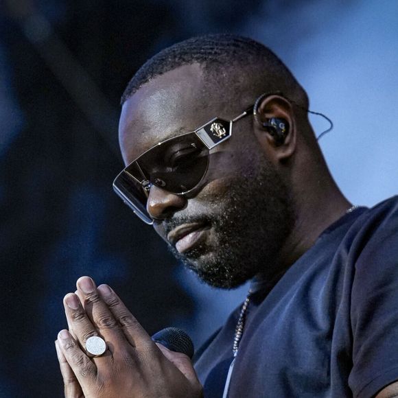 Gims invite sur scène la femme d'un célèbre milliardaire !

Gims en concert au festival le Printemps de Pérouges au Château de Saint-Maurice-de-Rémens. 

Photo : Sandrine Thesillat / PsNewZ