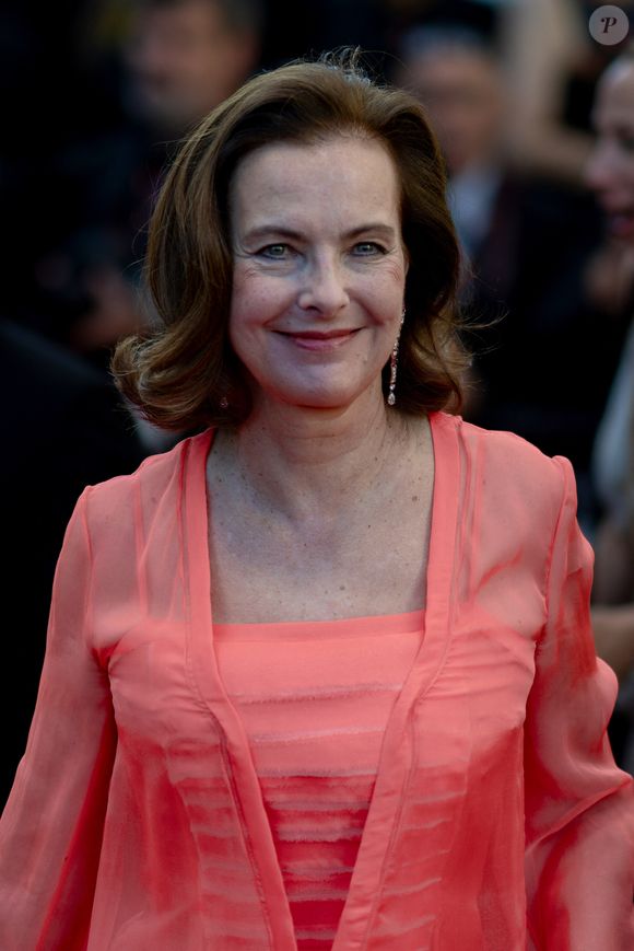 Carole Bouquet à la montée des marches du film « Le comte de Monte-Cristo » lors du 77ème Festival International du Film de Cannes le 22 mai 2024.

© Norbert Scanella / Panoramic / Bestimage