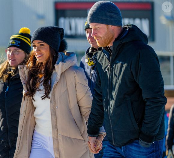Le prince Harry et Meghan Markle en visite au camp d'entrainement des athlètes des Invictus Games 2024 à Whistler, en Colombie Britannique, le 14 février 2024.

Photo : Backgrid USA / Bestimage