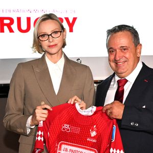 Thierry Danthez, la princesse Charlène de Monaco - La princesse Charlène de Monaco assiste à la présentation de la saison 2026-2027 et des grandes échéances futures de la Fédération Monégasque de Rugby au Monte Carlo Bay, à Monaco, le 7 octobre 2026. © Bruno Bebert / Bestimage
