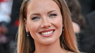 Amandine Petit, jeune mariée à Biarritz : son arrêt festif à son adresse préférée de la ville avec son époux