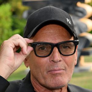 Baptisée comme son one-man show Oh putain Laurent, cette soirée ponctuelle a été imaginée pour booster les audiences en berne de RTL.

Laurent Baffie - 11ème édition du Gala de charité de Patrick Mouratoglou à la Mouratoglou Academy & Resort à Biot le 21 juin 2025. © Bruno Bebert/Bestimage