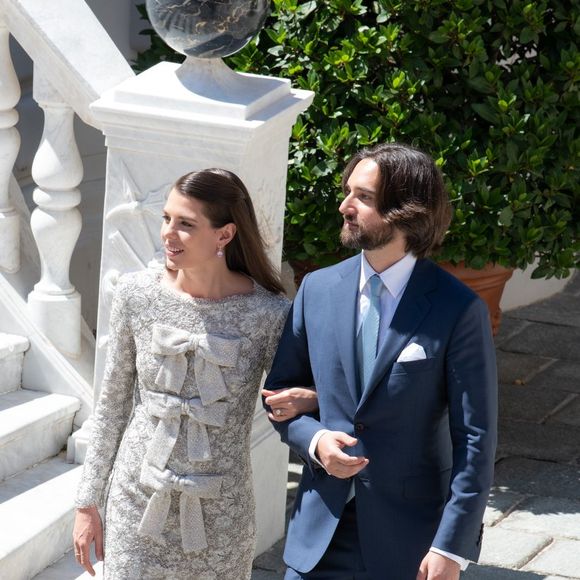 Charlotte Casiraghi et Dimitri Rassam, eux, se sont séparés ; ils ont eu ensemble un fils, Balthazar, né le 23 octobre 2018.


Charlotte Casiraghi et Dimitri Rassam se sont mariés au palais princier de Monaco, le 1er juin 2019.