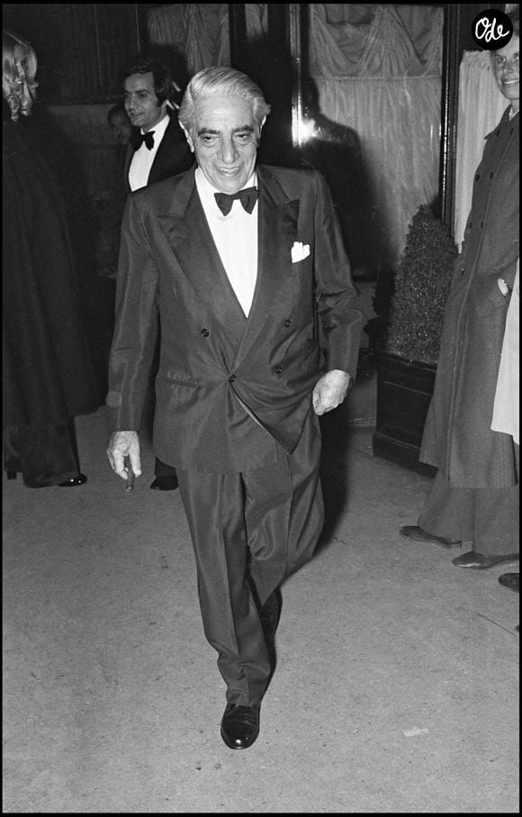 Archives d'Aristote Onassis sortant de chez Maxim's à Paris – Agence Bestimage.