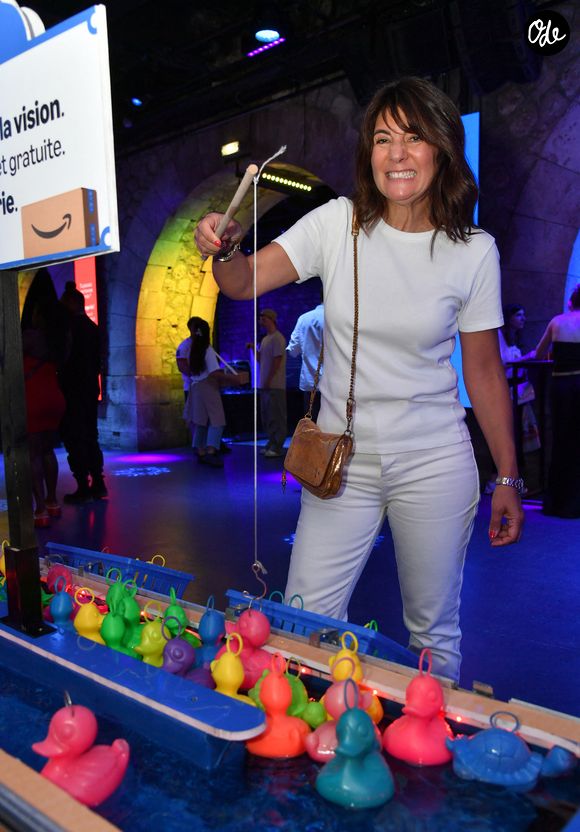 Estelle Denis - Prime d'Amazon fait sa fête foraine au Bridge Club à Paris le 25 juin 2025.  
© Veeren/Bestimage