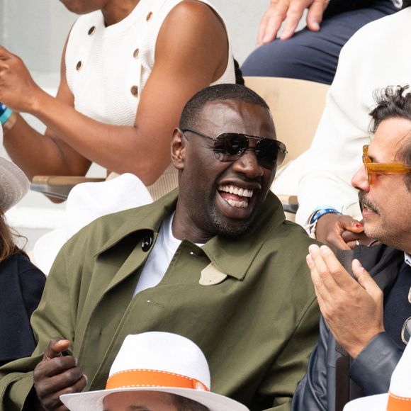 Reste à savoir qui de Aryna Sabalenka et Coco Gauff va remporter la finale. 

Hélène Sy, Omar Sy et Laurent Lafitte assistent au tournoi de Roland Garros 2025 le 7 juin 2025 à Paris, France. Photo par Laurent Zabulon/ABACAPRESS.COM