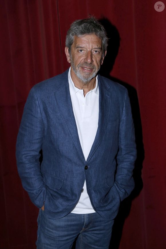 Exclusif - Michel Cymes - Stéphane Freiss est élevé au grade d’Officier de l'ordre des Arts et des Lettres au théâtre Antoine à Paris, France, le 13 Mai 2024. 

© Bertrand Rindoff / Bestimage