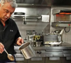 Gilles Gourvat, chef emblématique de la région de la Nouvelle-Aquitaine, s’apprête à rendre son tablier.

Gilles Gourvat dans la cuisine de la Table du Pouyaud