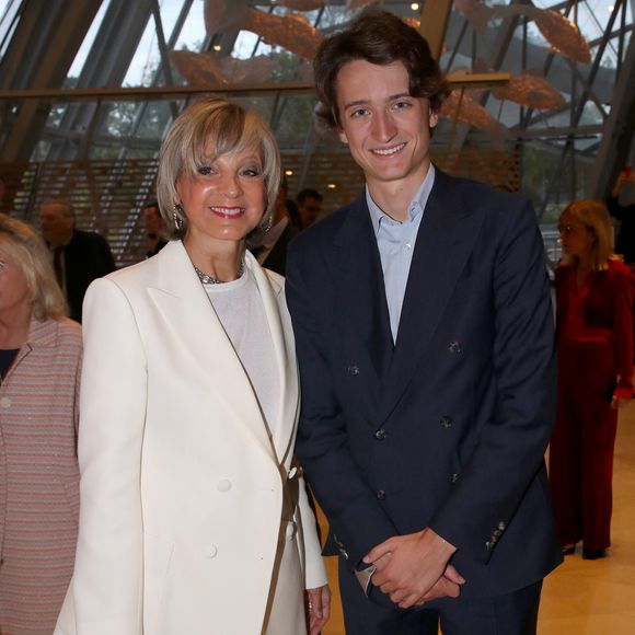 Semi-exclusif - Hélène Arnault et son fils Jean Arnault - Vernissage de l’Exposition Retrospective consacrée au peintre américain Mark Rothko à la Fondation Louis Vuitton. Paris, France, le 17 Octobre 2023. © Bertrand Rindoff / Bestimage
