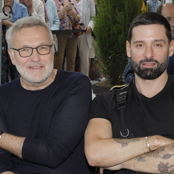Depuis l'annonce de sa rupture avec Laurent Ruquier, Hugo Manos demeure très actif sur ses réseaux sociaux.

Exclusif - Laurent Ruquier et son compagnon Hugo Manos 
I - Inauguration de la place Line Renaud a Rueil-Malmaison.
© Jlppa / Bestimage