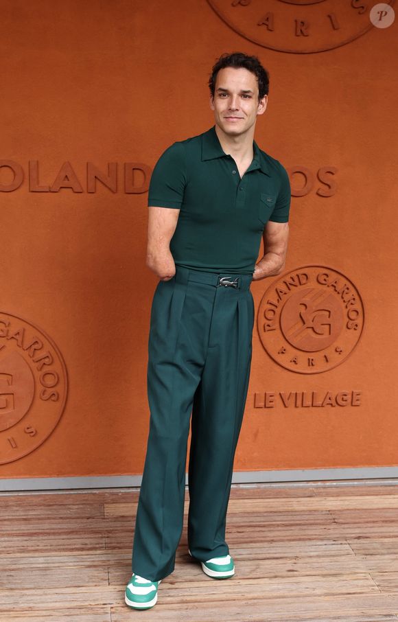 Théo Curin au village lors des Internationaux de France de Tennis de Roland Garros 2025, à Paris, France, le 4 Juin 2025. © Jacovides-Moreau/Bestimage