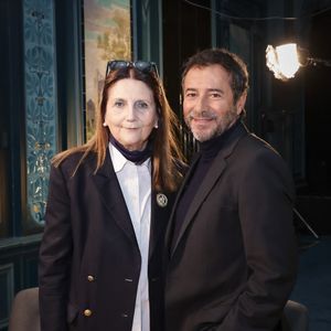 Pour l'occasion, il reçoit Michèle Reiser figure de la télévision française. 

Exclusif - Michèle Reiser, Bernard Montiel,  sur le plateau de l’enregistrement de l'émission Olympiascope (l'Olympia Symphonique) présenté par B.Montiel et diffusé sur Olympia TV le 1er juillet 2025, à l’Olympia,, à Paris, France, le 14 janvier 2025. © Jack Tribeca/Bestimage