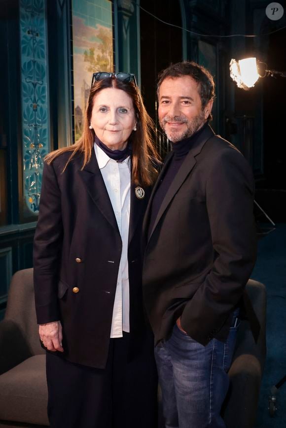 Pour l'occasion, il reçoit Michèle Reiser figure de la télévision française. 

Exclusif - Michèle Reiser, Bernard Montiel,  sur le plateau de l’enregistrement de l'émission Olympiascope (l'Olympia Symphonique) présenté par B.Montiel et diffusé sur Olympia TV le 1er juillet 2025, à l’Olympia,, à Paris, France, le 14 janvier 2025. © Jack Tribeca/Bestimage