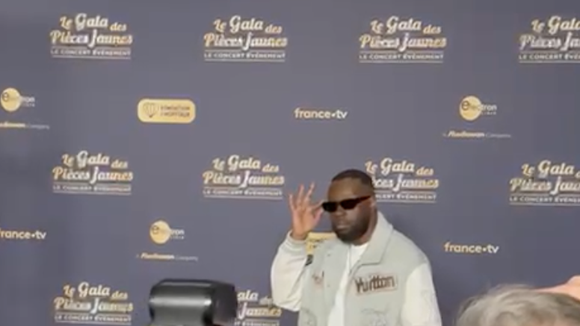 Maître Gims au photocall du "Gala des pièces jaunes, le concert évenement" à Paris La Défense Arena à Nanterre le 23 janvier 2025. Le gala des Pièces Jaunes 2025 sera diffusé le 28 janvier, sur France 2 et sur la plateforme France.Tv.
© Bestimage
