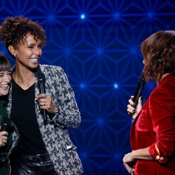 Exclusif - Béatrice de La Boulaye et Sonia Rolland (partenaires dans la série "Tropiques Criminels"), Faustine Bollaert - Surprises - Enregistrement de l'émission "La boîte à secrets N°17", présentée par F.Bollaert et diffusée le 19 janvier 2024 sur France 3
© Christophe Clovis / Bestimage