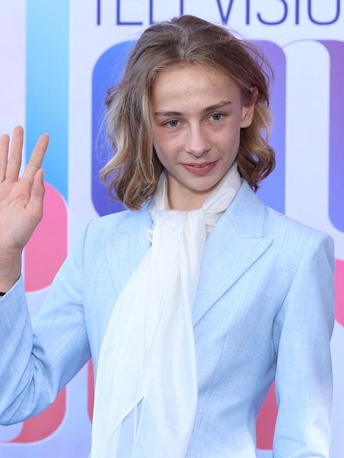 Le fils de Philippe Katerine et Julie Depardieu attire tous les regards : son arrivée très lookée au défilé Jean Paul Gaultier