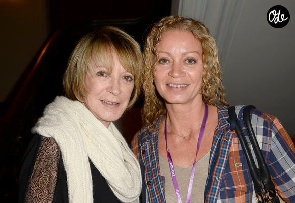 Depuis son départ du télécrochet, la fille d'Alice Dona s'est reconvertie dans le coaching en prise de parole et en expression scénique, tout en exerçant comme sophrologue.

Alice Dona, sa fille Raphaelle Ricci - Mimie Mathy a recu les insignes de Chevalier dans l'Ordre National du Merite des mains de Jean-Claude Camus a l'issue de son spectacle "Je re-papote avec vous" au theatre de la Porte Saint-Martin à Paris, le 13 decembre 2013. © AGENCE / BESTIMAGE