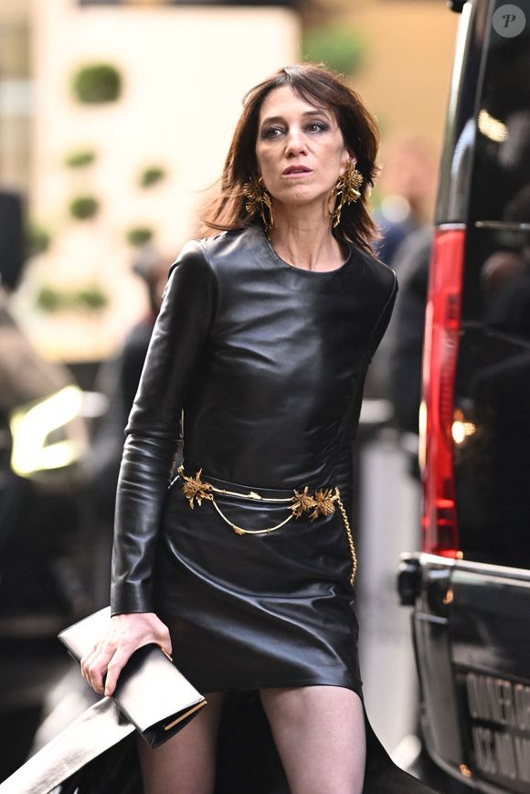 Charlotte Gainsbourg signait, elle, sa septième apparition au gala.
Charlotte Gainsbourg au Met Gala 2026 à New York le 4 mai 2026. Pierre Perusseau / Bestimage