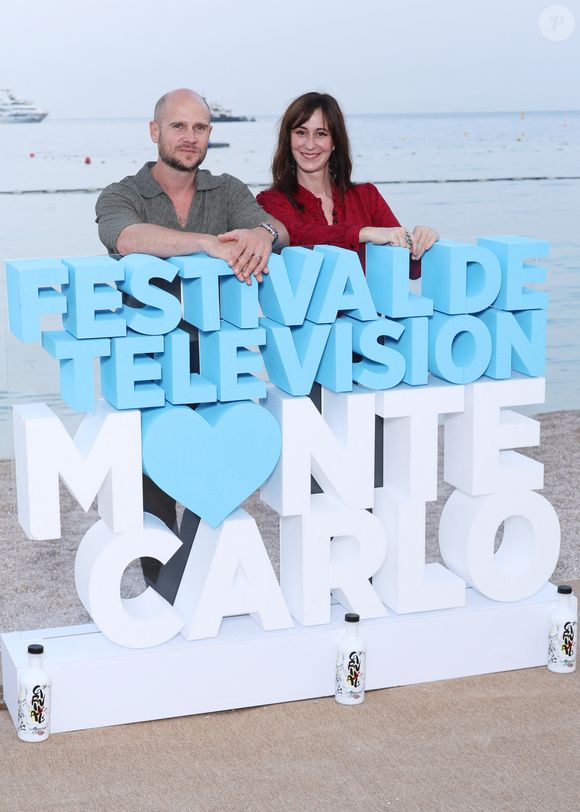 Eleonore Bernheim et Nicolas Gob - Photocall de la soirée au "Neptune" lors du 64ème Festival de Télevision de Monte Carlo le 14 juin 2025.
© Denis Guignebourg / Bestimage