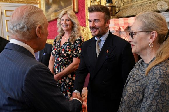 lui qui a été honoré par le roi Charles III

Le roi Charles III d'Angleterre, David Beckham, Meryl Streep - Personnalités aux King's Foundation Awards au Palais Saint James à Londres le 12 juin 2025.

© Chris J. Ratcliffe / Pool / Burton via Bestimage