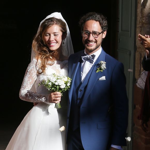 Thomas Hollande et sa femme Emilie Broussouloux ont accueilli leur 3e enfant

Mariage de Thomas Hollande et de la journaliste Emilie Broussouloux à la mairie à Meyssac en Corrèze près de Brive, ville d'Emiie. 
© Patrick Bernard-Guillaume Collet / Bestimage