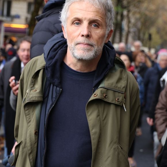 Et a également évoqué son jardin

Stephane Guillon - Marche pour la République et contre l'antisémitisme à Paris le 12 novembre 2023.
© Denis Guignebourg  / Bestimage