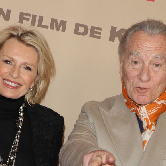 Même si elle vit à Paris et possède également une maison en Normandie, elle y conserve ses petites habitudes.

Sophie Davant et son compagnon William Leymergie - Avant-première du film "Ma Mère, Dieu et Sylvie Vartan" au cinéma Pathé Palace à Paris le 17 mars 2025. © Coadic Guirec/Bestimage