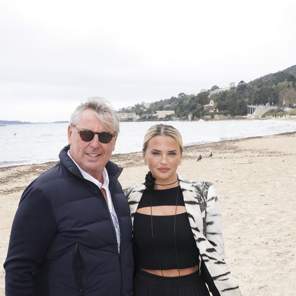 Exclusif - Bruno Darde, Kelly Vedovelli - Les célèbres personnalités de la télé se sont retrouvés avec bonheur, dans le Sud, à Vallauris Golf-Juan, pour assister à un magnifique show de cabaret, en présence de Mr Le Maire K. Luciano et ses adjoints, heureux de répondre à l'invitation du dynamique Président de l'association "Valoriser Vallauris Golf-Juan", Mr B. Darde, ce passionné d'art et du monde associatif projette également de créer un Musée de Sculpture à ciel ouvert , mêlant Art et Espace Public.  © Jack Tribeca/Bestimage