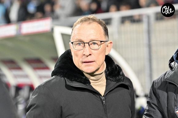 Info - Jean-Pierre Papin commentera les matchs de Ligue 1 à la rentrée sur RMC - Jean-Pierre Papin (Conseillé marseille) - Match de football de Ligue 1 Uber Eats : Clermont s'incline 0 à 2 face à l'Olympique de Marseille au Stade Gabriel-Montpied le 11 février 2023.

© Frédéric Chambert / Panoramic / Bestimage