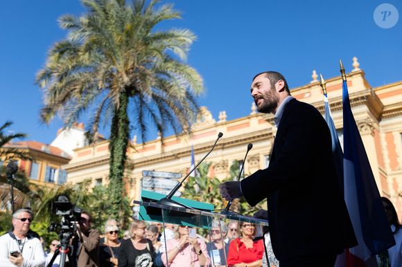 Louis Sarkozy a ouvert son QG de campagne sur la place de la mairie de Menton après avoir déclaré sa candidature aux prochaines élections municipales dans la cité du citron. Devant des centaines de personnes, il a exposé ses projets pour la ville, le 11 octobre 2025 à Menton, France. Photo by Shootpix/ABACAPRESS.COM