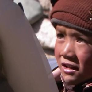 Gilbert Montagné sur le plateau de Vivement dimanche sur France 3.
