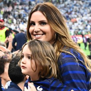 Dans cette dynamique d'investissement, le champion du monde est particulièrement bien accompagné au quotidien, puisque son épouse, Marine Lloris, est elle aussi pleinement impliquée dans le business. 

Marine Lloris dans les tribunes du match "France - Argentine (3-3 - tab 2-4)" en finale de la Coupe du Monde 2022 au Qatar, le 18 décembre 2022.

© Philippe Perusseau / Bestimage