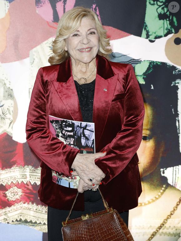 Ce cadre de vie montagnard idyllique lui offre l'opportunité de renouer avec ses racines et de retrouver ses amis d'enfance ainsi que ses anciens camarades d'école.

Nicoletta - Photocall de la soirée de gala "Enfance Majuscule" au profit de l'enfance maltraitée à la Salle Gaveau à Paris le 10 décembre 2025. Enfance Majuscule milite activement pour une libération de la parole des victimes, et pour une réelle prise en compte par les pouvoirs publics des violences et des maltraitances quotidiennes subies par les enfants. © Marc Ausset-Lacroix/Bestimage