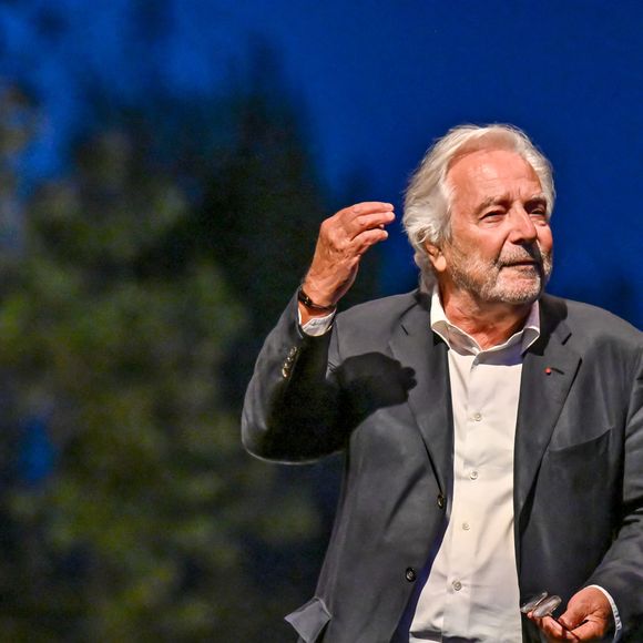 Exclusif - Pierre Arditi lors de la troisième édition des Théâtrales d'Eze à l'oppidum du Col d'Eze, le 2 août 2025. © Bruno Bebert / Bestimage