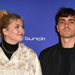 C’est dans un cadre purement professionnel que les chemins de Louane et Florian Rossi se croisent pour la première fois...

Louane et son compagnon Florian Rossi  - Avant Première de " Belle " film animé japonais au Grand Rex à Paris. © Veeren / Bestimage