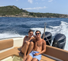 Pendant ses vacances, il s'est adonné à sa passion dévorante : le kitesurf. 

Raphaël Kretz en vacances en Corse avec sa compagne et sa famille.